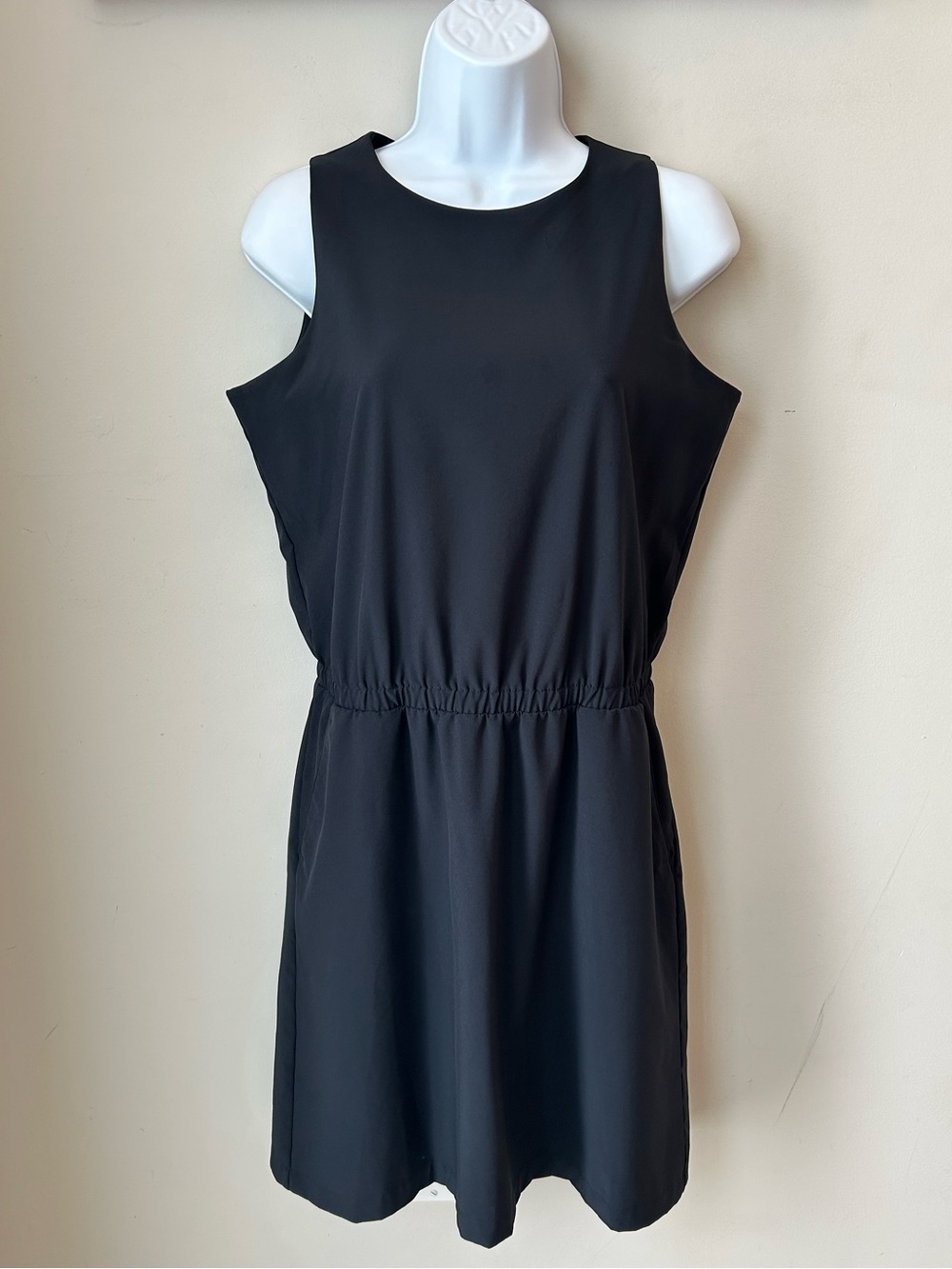 Lolë Black Sleeveless Travel Dress | Minimalist Athleisure Size S/P